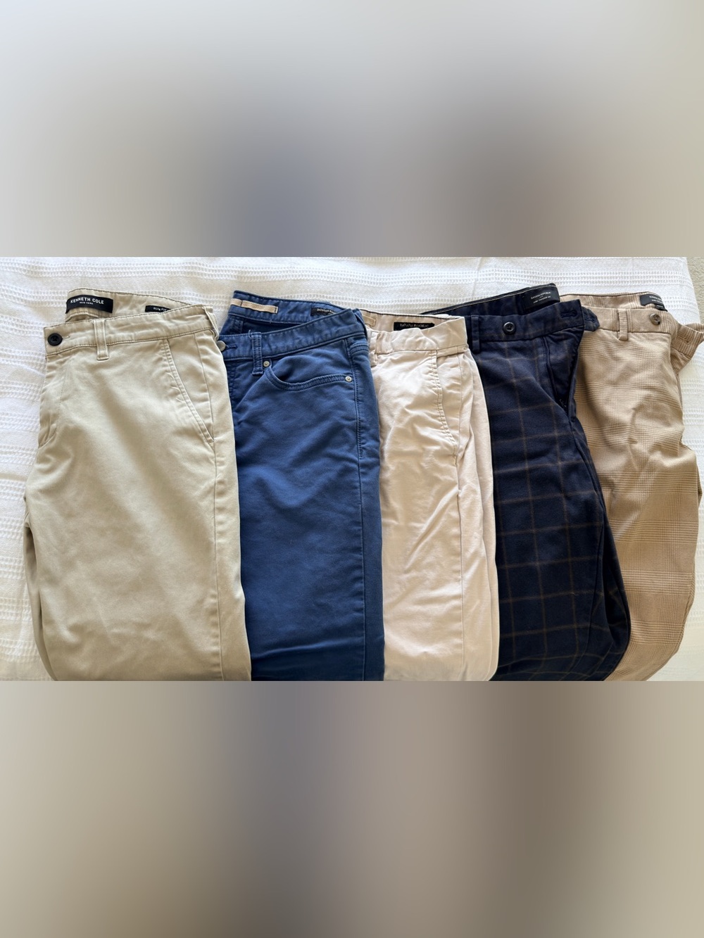 Bundle of 5 Banana Republic Chinos / Pants – Size 30
